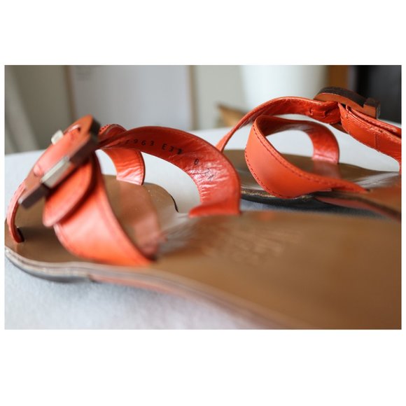 Ferragamo Leather Sandals With Gancini Buckle - Picture 11 of 12